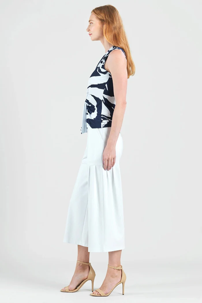 Abstract V-Neck Front Tie Sleeveless Soft Knit Top - Image 3