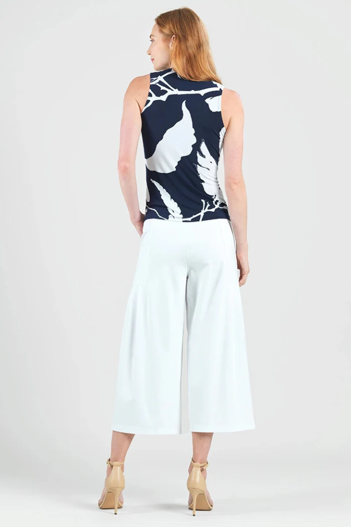 Abstract V-Neck Front Tie Sleeveless Soft Knit Top - Image 4