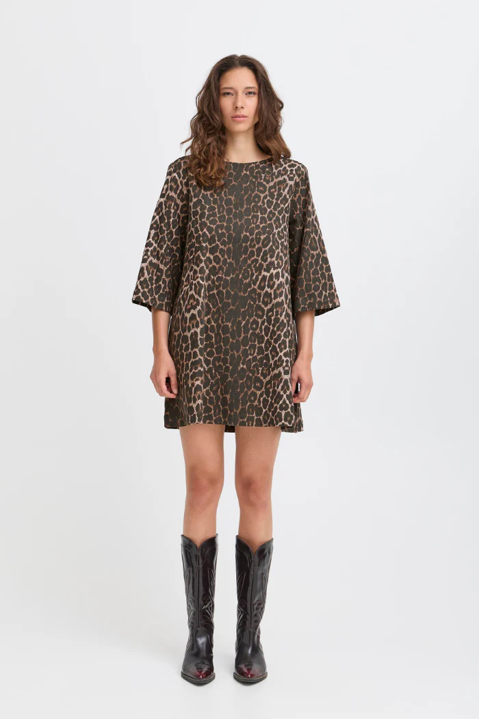 Kenna Leopard Print Mini Shift Dress – Effortless Animal Print Style