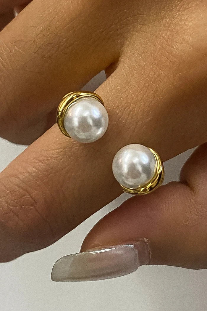 Eloura Pearl Ring - Image 3