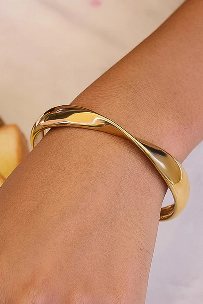 Fioren Sleek Twist Cuff Bracelet
