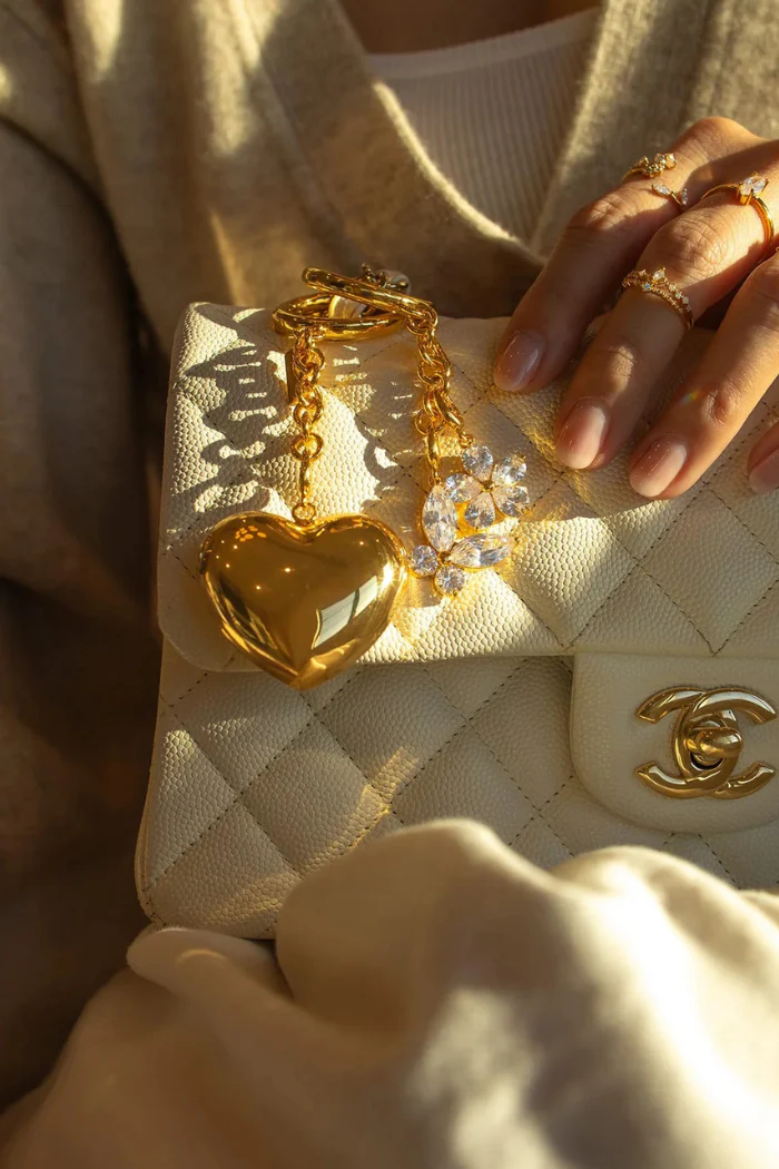 Heart of Gold Luxury Bag Charm – Polished Gold Heart Purse Accessory & Keychain - Image 4