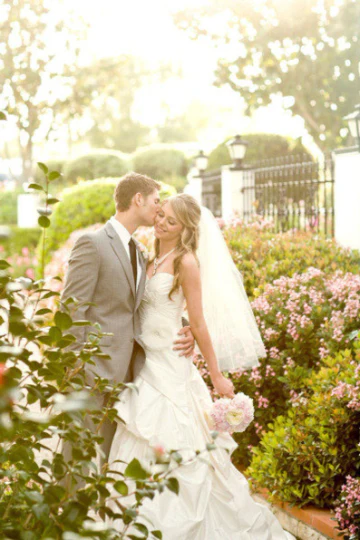 Hip Wedding Veil - Image 3