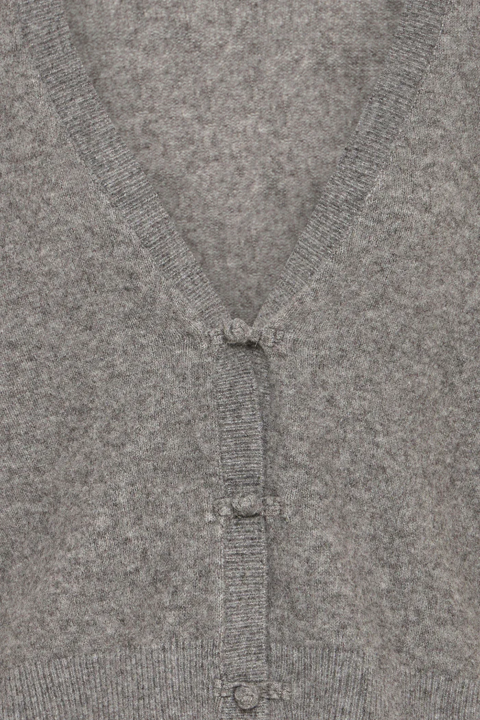 IHDasila Sweater - Image 8