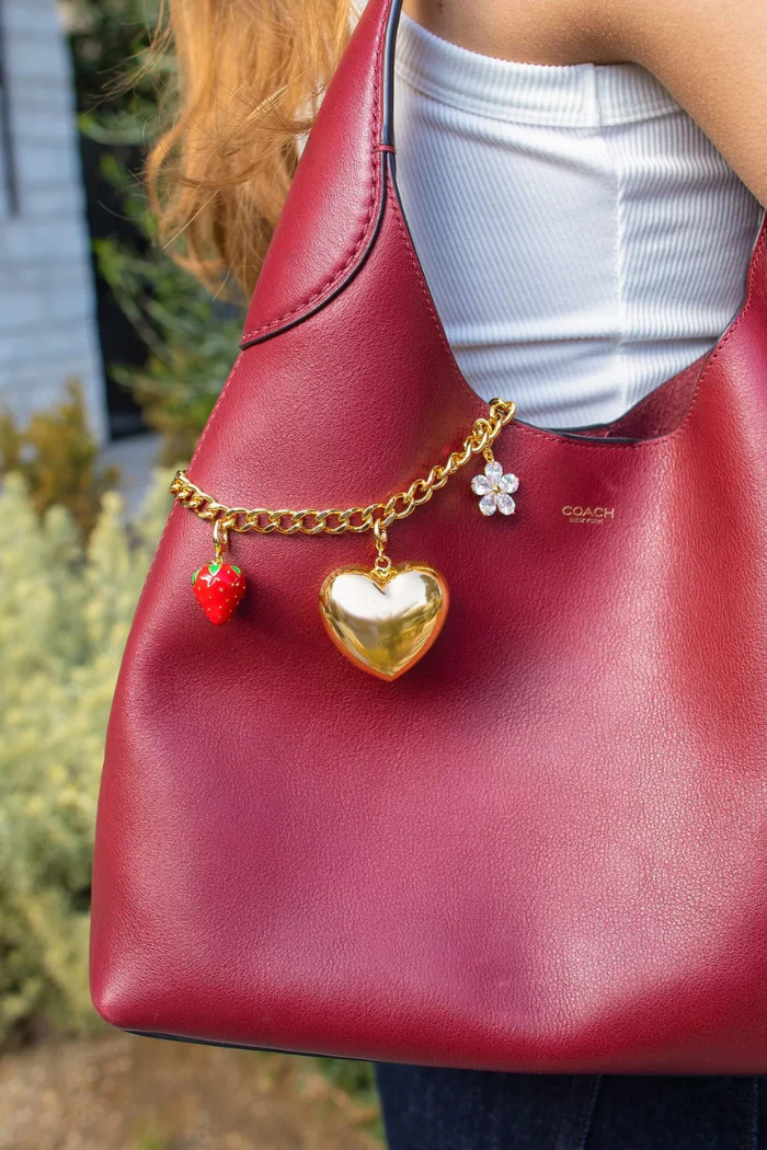 Luxe Gold Curb Chain Bag Charm – High-Shine Handbag Accessory & Strap Extender - Image 3