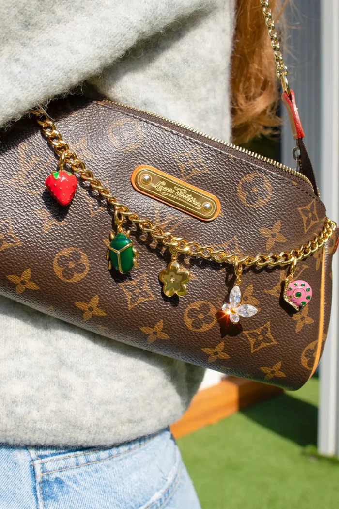 Luxe Gold Curb Chain Bag Charm – High-Shine Handbag Accessory & Strap Extender - Image 4