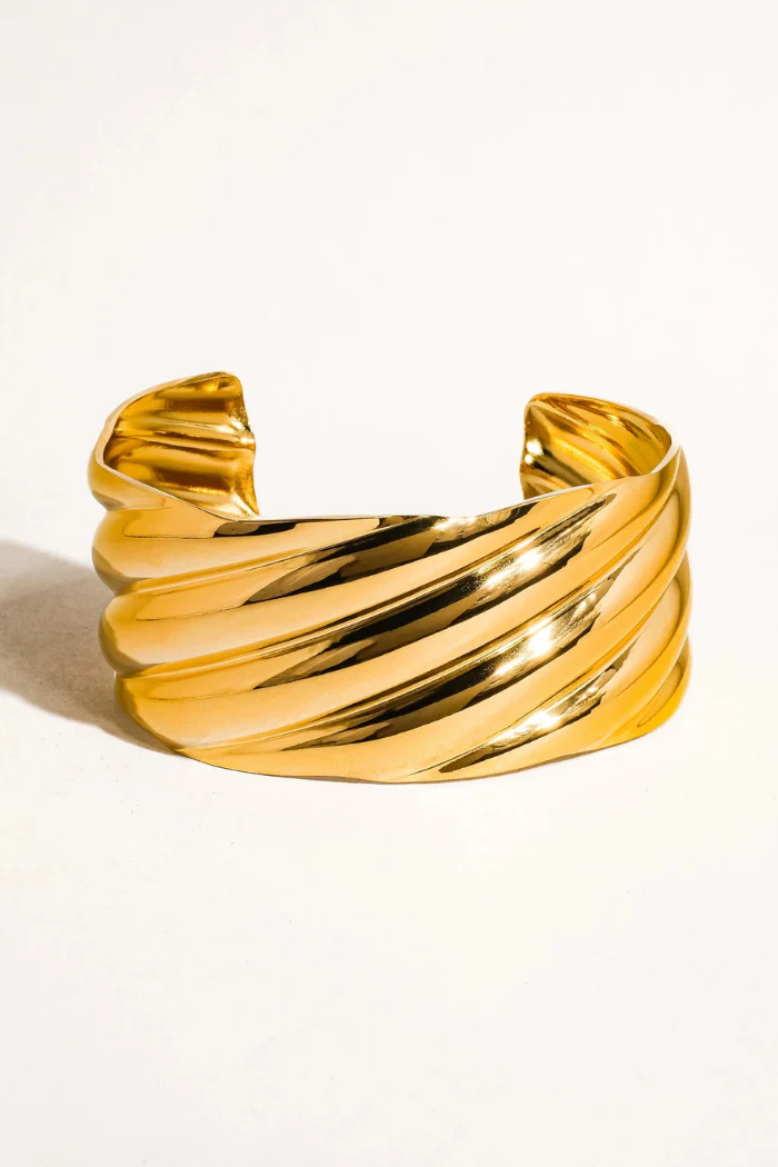 Manon Wavy Bold Bangle