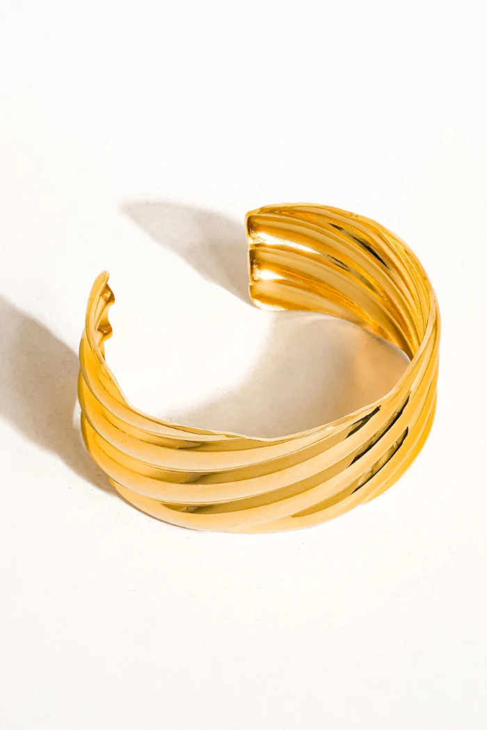Manon Wavy Bold Bangle - Image 3