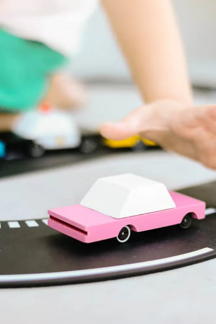 Pink Sedan - Image 5