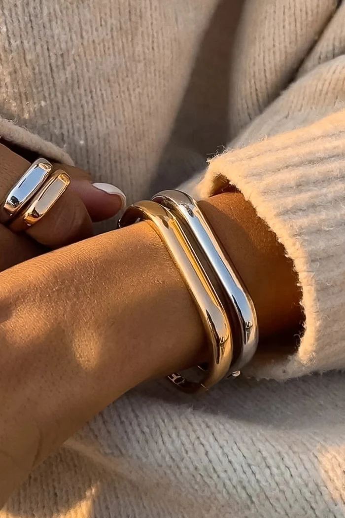 Renzi Classic Bangle - Gold - Image 2
