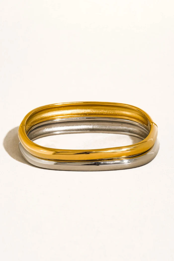Renzi Classic Bangle - Gold - Image 3