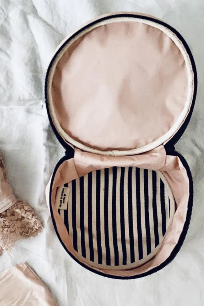 The Round Lingerie Case - Image 4