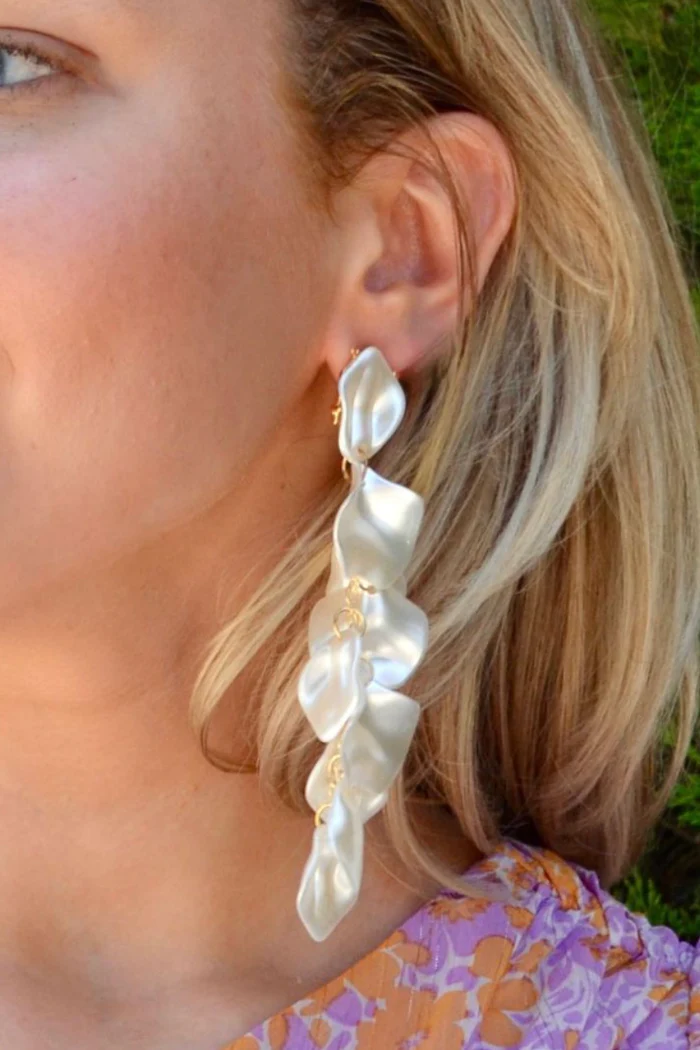 Satin Petal Dusters