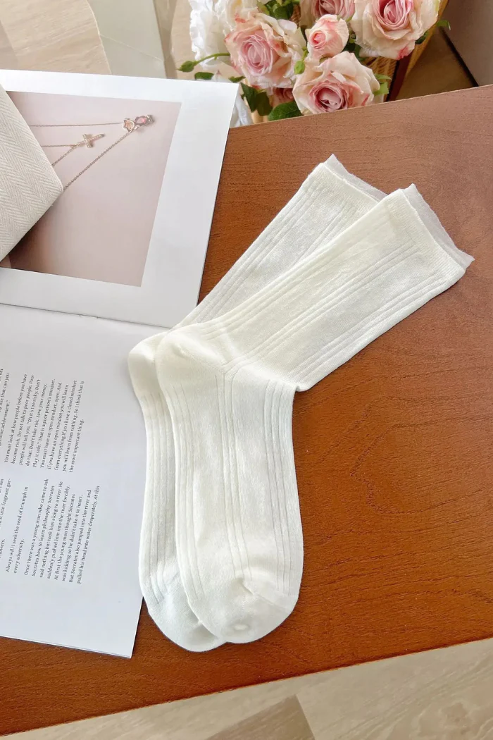 Seamless Striped Jacquard Ruffled Crew Socks