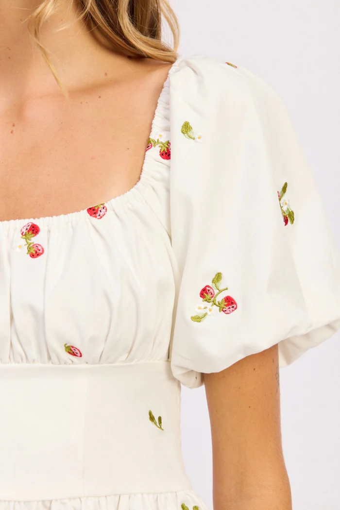 En Saison Strawberry Kiss Embroidered Peplum Top - Image 4