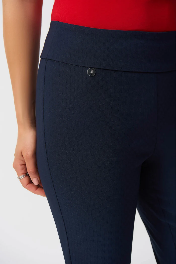 Textured Jacquard Crop Pull-On Pants - Image 3